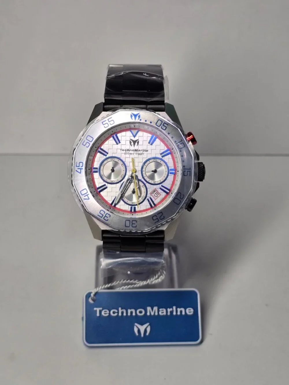 TechnoMarine Racing Legends Men's Watch - 44.2mm. Black, Silver, Red (TM-525025)